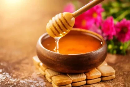 علاج الإمساك بالعسل