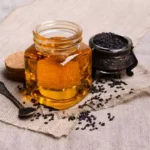 فوائد عسل حبة البركة