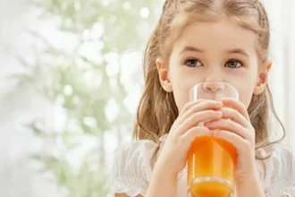 متى يعطى العسل للاطفال